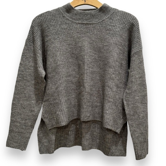 Forever 21 Ambiance Apparel Size Small Heather Gray Hi-Lo Mock Neck Sweater - Picture 1 of 4